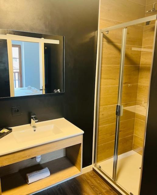 Hotel Du Chateau - Beynac Et Cazenac Екстер'єр фото