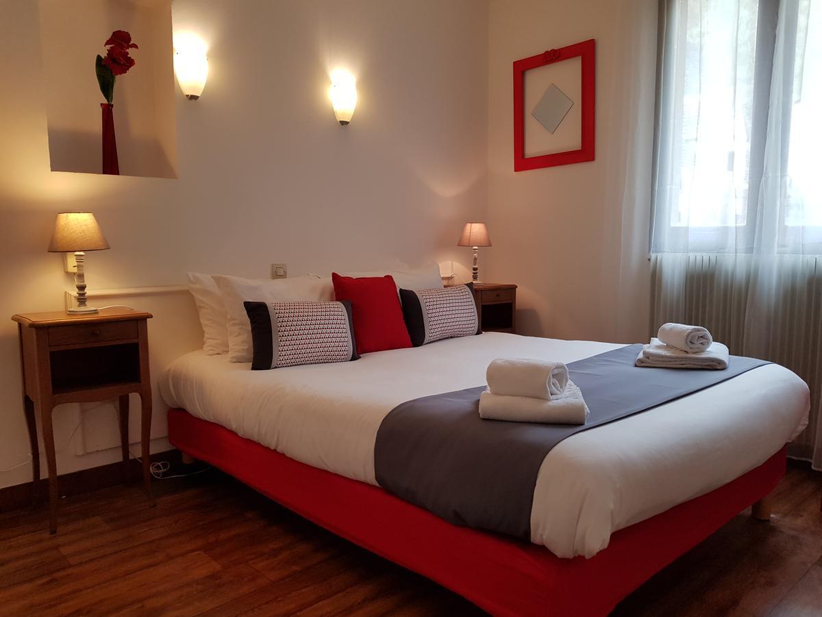 Hotel Du Chateau - Beynac Et Cazenac Екстер'єр фото